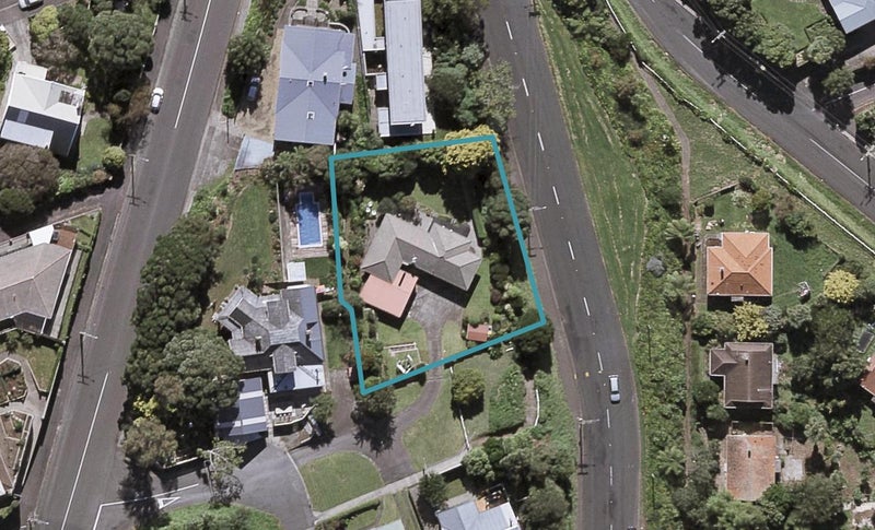 2 Barrett Street, Westown, New Plymouth - Carousel 1