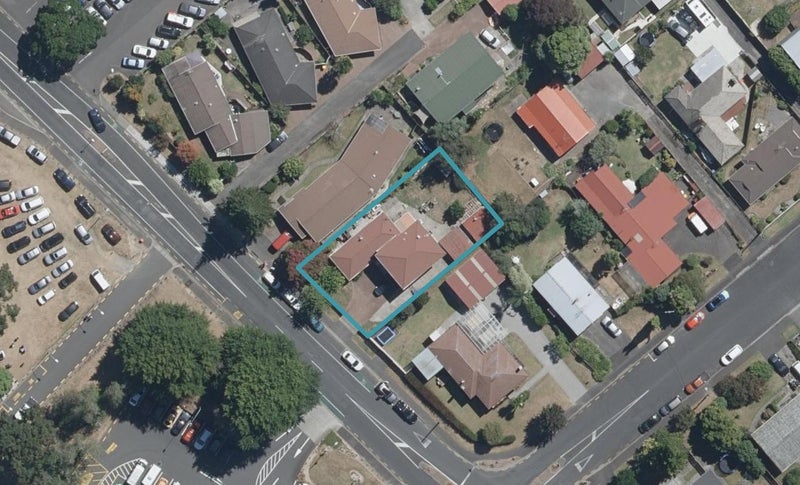 44 Garnett Avenue, Forest Lake, Hamilton - Carousel 1