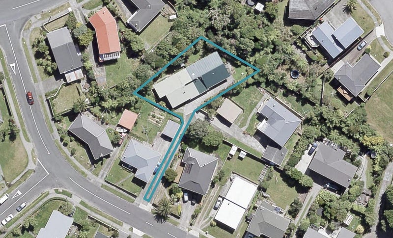 7A Cypress Drive, Maungaraki, Lower Hutt - Carousel 1