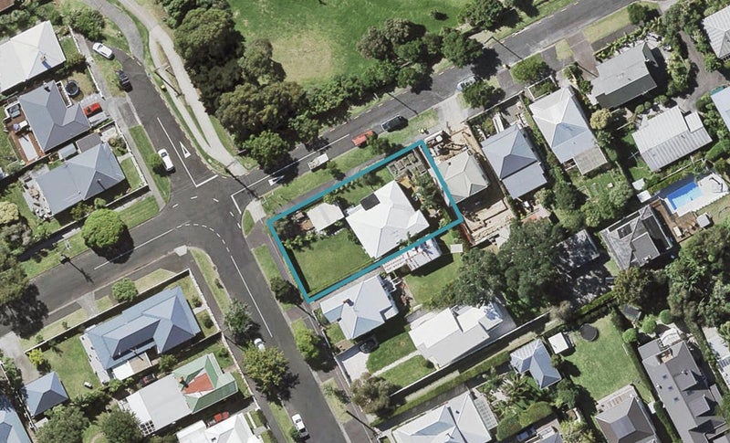 142 Victoria Road, Devonport, Auckland - Carousel 1