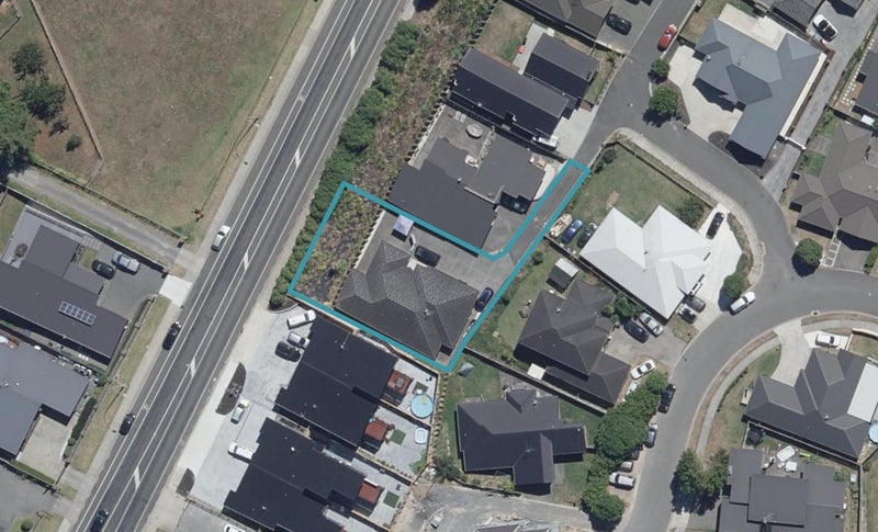 1 Swan Lane, Huntington, Hamilton - Carousel 1
