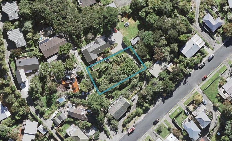 33B Island Bay Road, Beach Haven, Auckland - Carousel 1