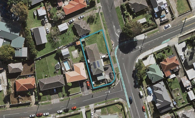 2/93 Kenderdine Road, Papatoetoe, Auckland - Carousel 1