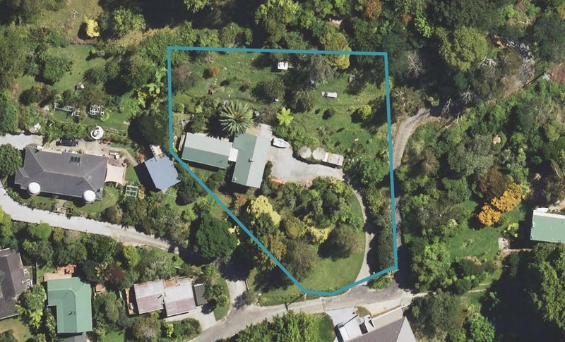 12 Adams Road, Whataupoko, Gisborne - Carousel 1