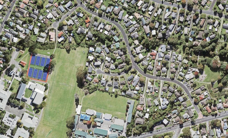 4 Cajero Place, Green Bay, Auckland - Carousel 1