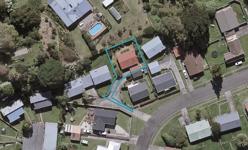 6B Brixham Place, Merrilands, New Plymouth - Carousel 1