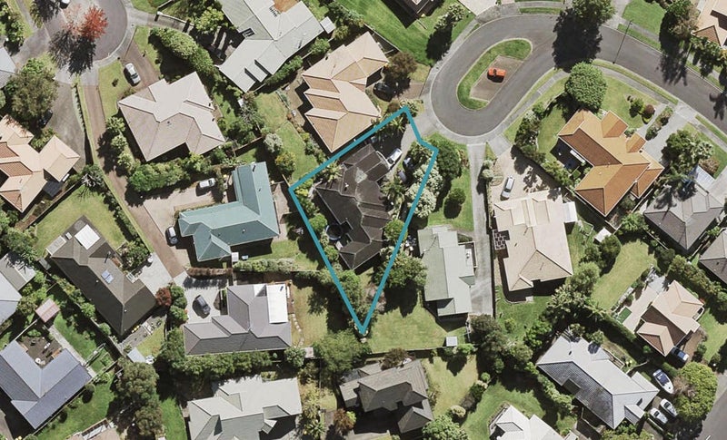 10 Azure Grove, Unsworth Heights, Auckland - Carousel 1