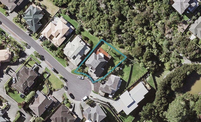 10 Gretna Green, Browns Bay, Auckland - Carousel 1