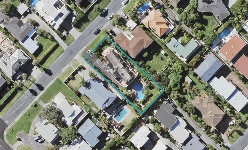 6 Katui Street, Castor Bay, Auckland - Carousel 1