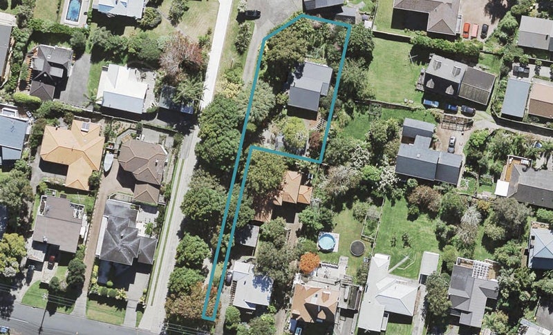 73 Island Bay Road, Beach Haven, Auckland - Carousel 1