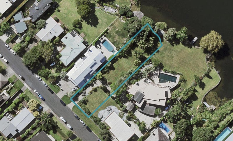 37 Lake View Road, Takapuna, Auckland - Carousel 1