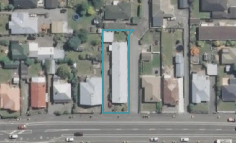 2/225 Church Street, West End, Timaru - Carousel 1