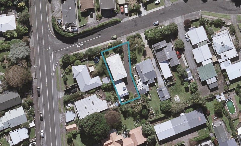 4 Shortland Street, Lower Vogeltown, New Plymouth - Carousel 1