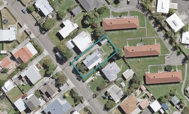 7 Avon Street, Waterloo, Lower Hutt - Carousel 1