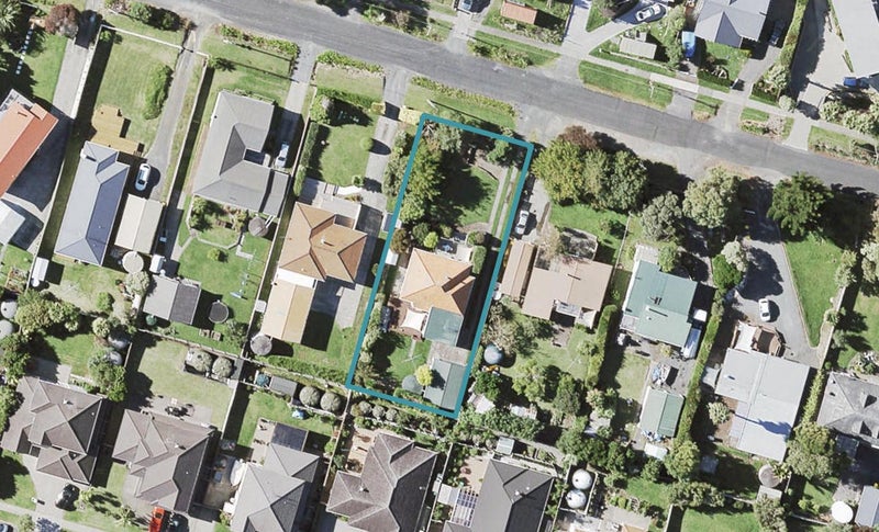 13 Beachlands Road, Beachlands, Auckland - Carousel 1