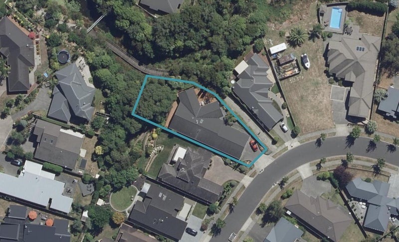 26 Winslow Court, Huntington, Hamilton - Carousel 1