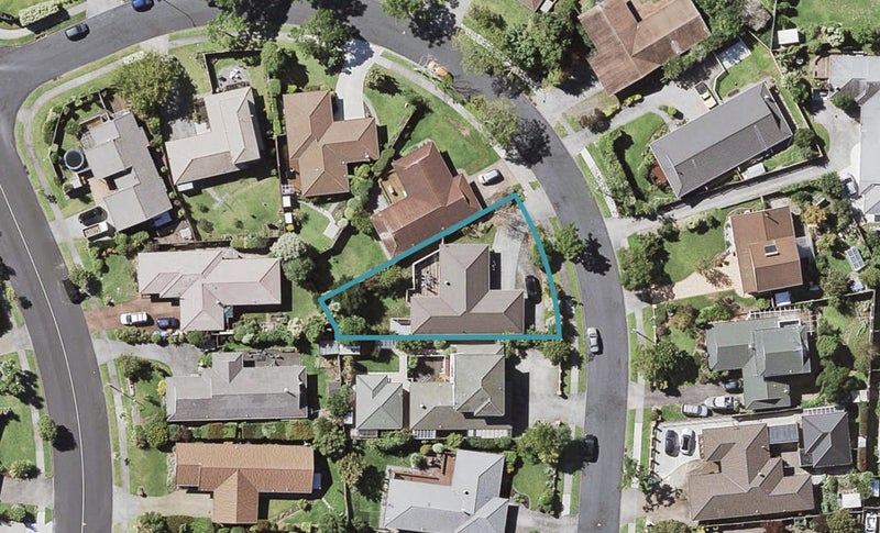 9 Fieldstone Court, Northpark, Auckland - Carousel 1