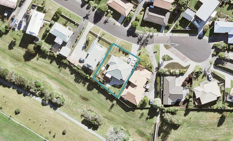 50 Donald Street, Stanmore Bay, Whangaparaoa - Carousel 1