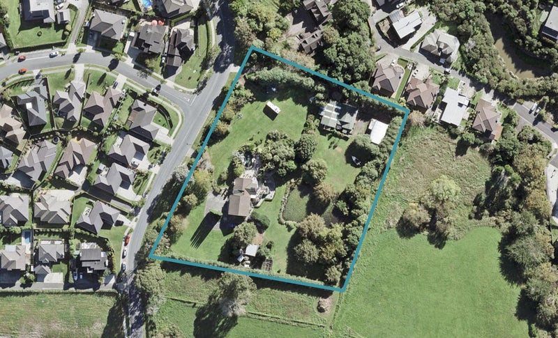 62 Fairview Avenue, Fairview Heights, Auckland - Carousel 1
