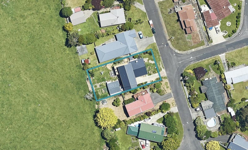 6 Rostrevor Place, Tihiotonga, Rotorua - Carousel 1