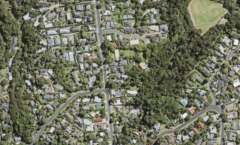 82A Konini Road, Titirangi, Auckland - Carousel 1