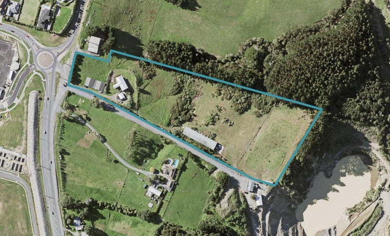 887 Whitford-Maraetai Road, Howick - Carousel 1