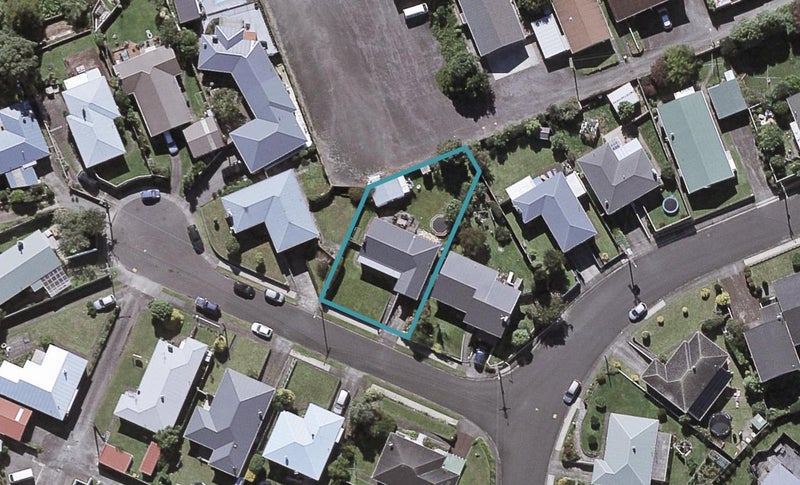 4 Blenheim Place, Vogeltown, New Plymouth - Carousel 1