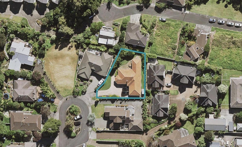 21 La Roche Place, Northcote, Auckland - Carousel 1