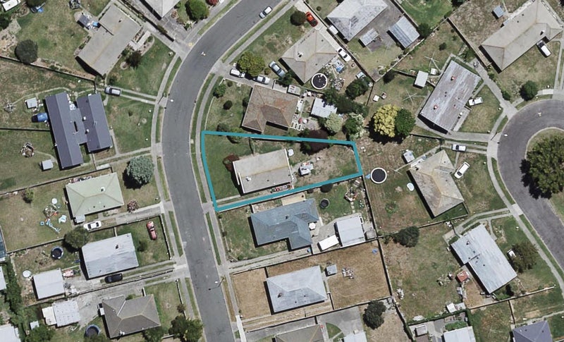 12 Cottrell Crescent, Onekawa, Napier - Carousel 1