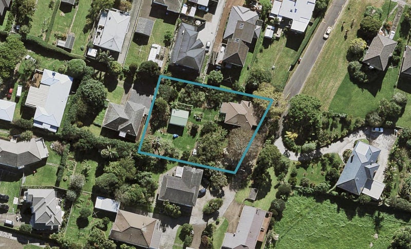 1 Aramutu Road, Hillsborough, Auckland - Carousel 1