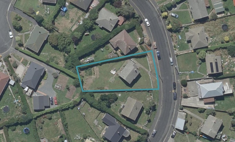 24 Mooltan Street, Halfway Bush, Dunedin - Carousel 1