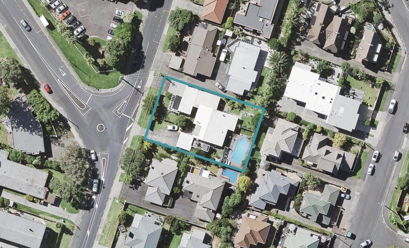 1/6 Omana Road, Milford, Auckland - Carousel 1
