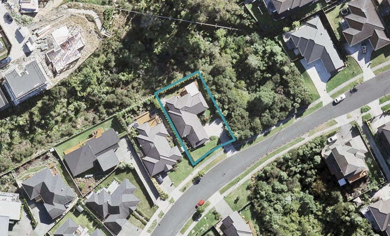 31 Hornbill Drive, Fairview Heights, Auckland - Carousel 1