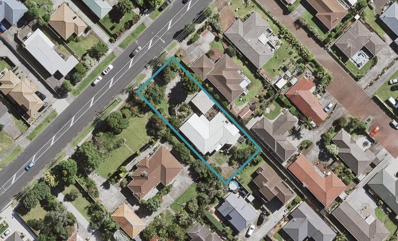 48 Sturges Road, Henderson, Auckland - Carousel 1