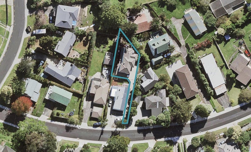 6 Shanaway Rise, Hillcrest, Auckland - Carousel 1