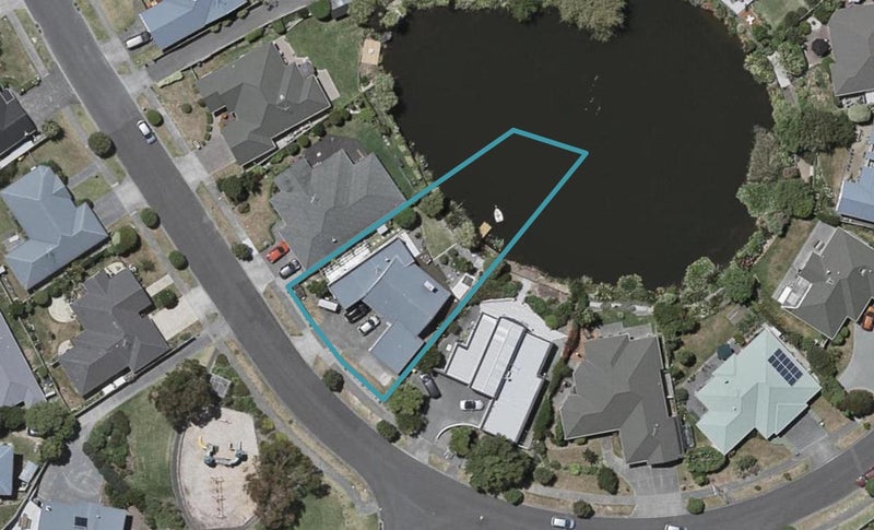 27 Lorna Irene Drive, Raumati South, Paraparaumu - Carousel 1