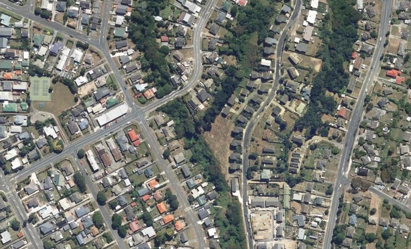 20 Jillett Street, Tītahi Bay, Porirua - Carousel 1