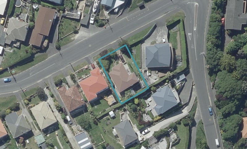 9 Aberdeen Road, Saint Clair, Dunedin - Carousel 1