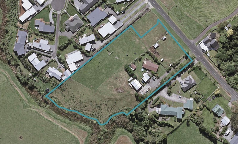 132 Wairau Road, Oakura, New Plymouth - Carousel 1