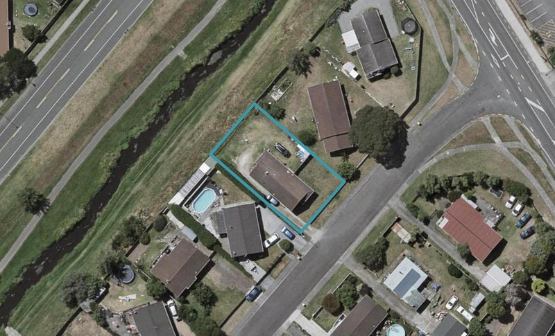 6 Rosewood Place, Paraparaumu - Carousel 1