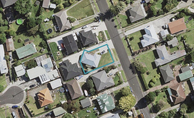 8 Tawa Crescent, Manurewa, Auckland - Carousel 1