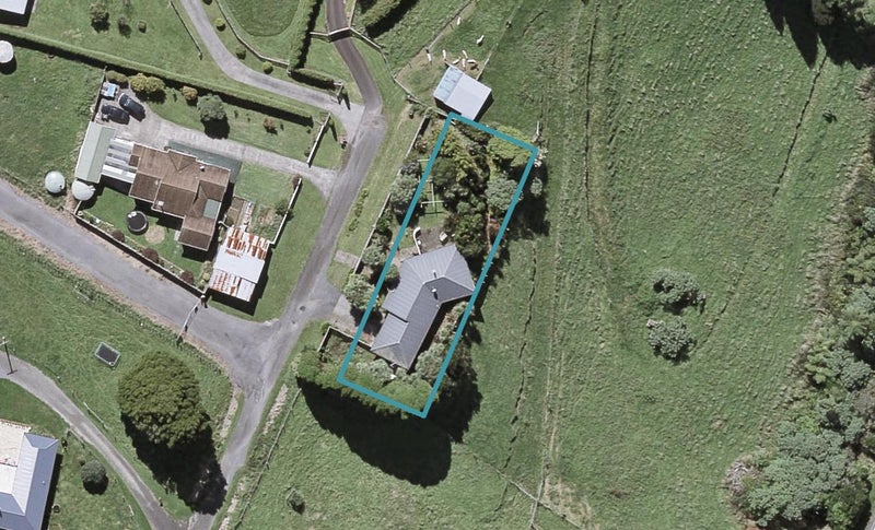 32 Allan Road, Burgess Park, New Plymouth - Carousel 1
