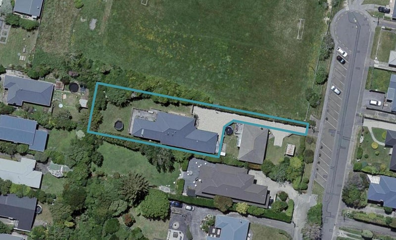 23A Robert Street, Newlands, Wellington - Carousel 1