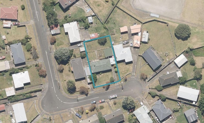 5 Andrews Place, Gonville, Whanganui - Carousel 1