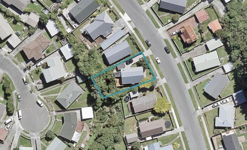 12 Invercargill Drive, Kelson, Lower Hutt - Carousel 1