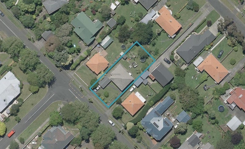 24 Peakes Road, Saint Johns Hill, Whanganui - Carousel 1