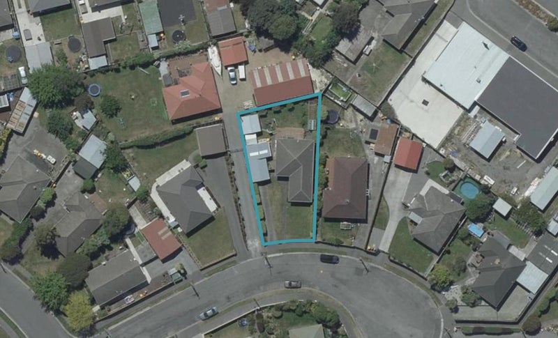 9 Quebec Place, Wainoni, Christchurch - Carousel 1