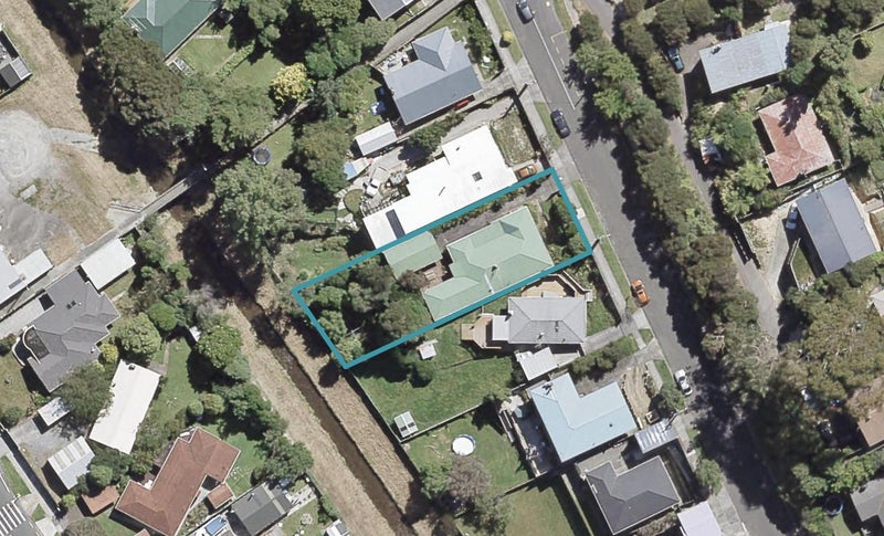 76 Thomas Street, Stokes Valley, Lower Hutt - Carousel 1