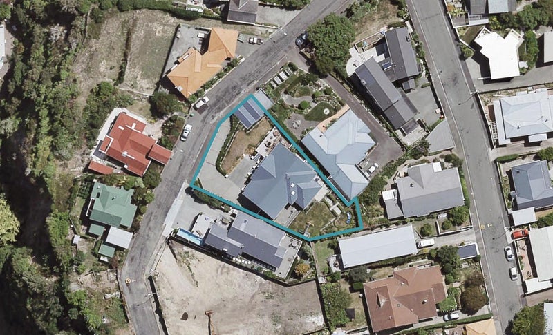 7 Roslyn Road, Bluff Hill, Napier - Carousel 1