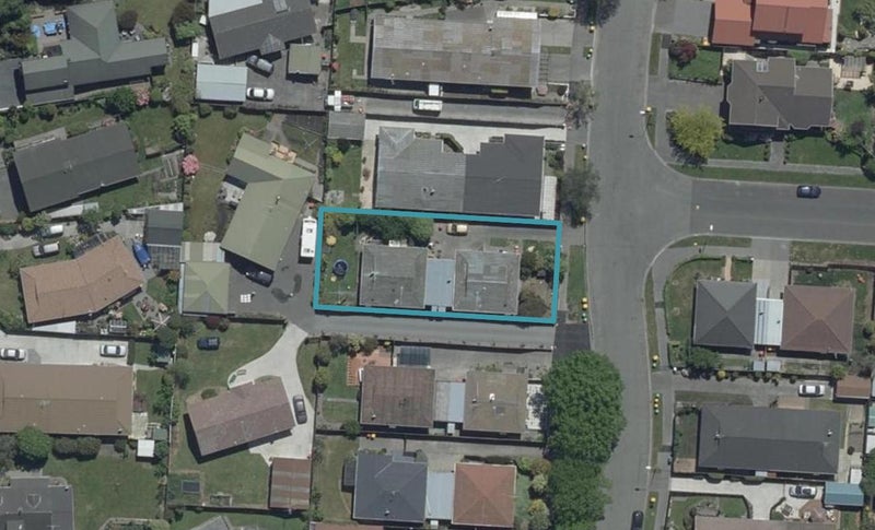 2/25 Salford Avenue, Redwood, Christchurch - Carousel 1